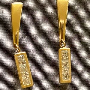 10 Kt Gold with CZ earrings (PRICE FINAL no additional discount)